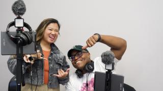 Two DMM participants with iPads